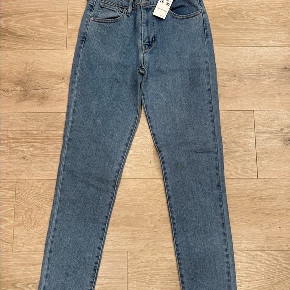Levi's Classic Blue Skinny Jeans - Picture 2 of 6